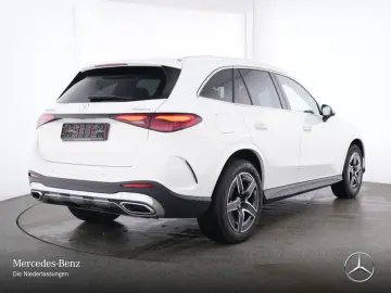 GLC 300 e 4M AMG Premium AHK PANO DIGITAL Distro