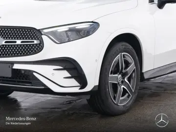 GLC 300 e 4M AMG Premium AHK PANO DIGITAL Distro