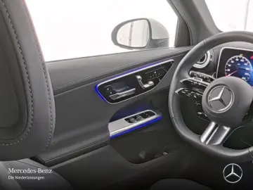 GLC 300 e 4M AMG Premium AHK PANO DIGITAL Distro