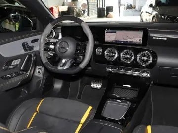 CLA 45 AMG S 4M+ Burmester Aero-Paket Perf-Sitze