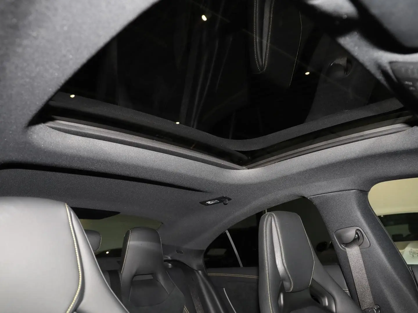 CLA 45 AMG S 4M+ Burmester Aero-Paket Perf-Sitze