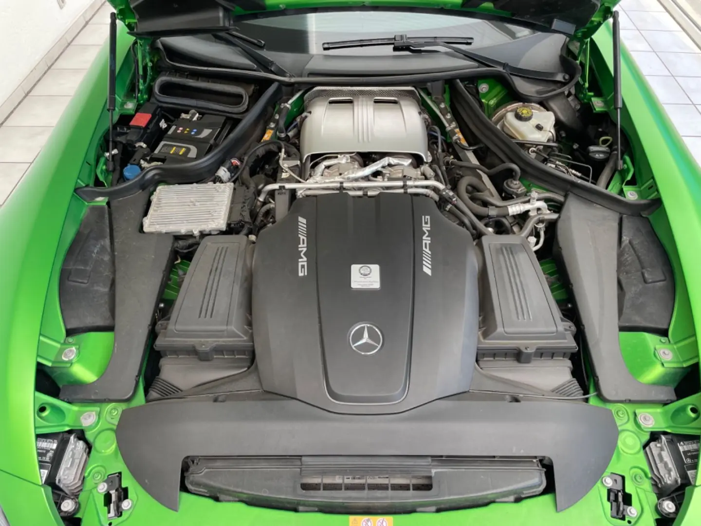 AMG GT R Coupe HULK  LED Burmester