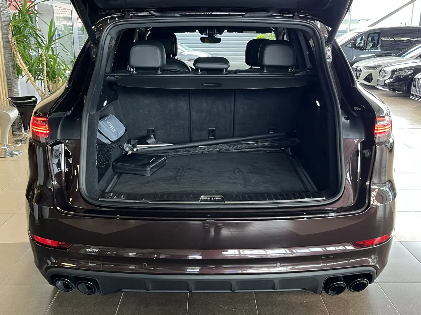 Cayenne Exklusive Manufaktur HUD Leder BOSE Pano