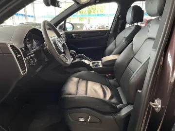 Cayenne Exklusive Manufaktur HUD Leder BOSE Pano