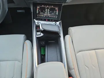 Q8 Sportback e-tron S line 55 quattro *B&O*PANO*