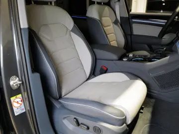 Touareg 3.0TDI R-Line Blackstyle Pano Allradlenk