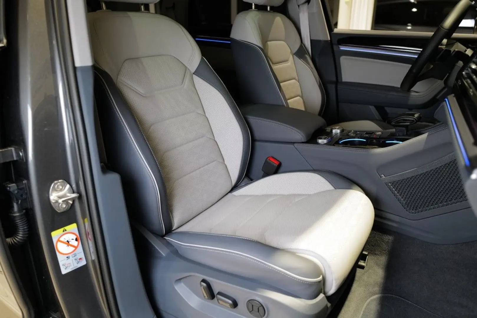 Touareg 3.0TDI R-Line Blackstyle Pano Allradlenk