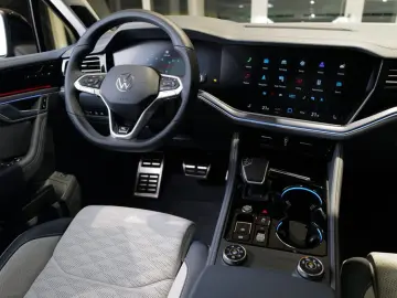 Touareg 3.0TDI R-Line Blackstyle Pano Allradlenk
