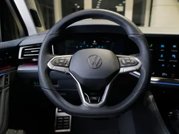 Touareg 3.0TDI R-Line Blackstyle Pano Allradlenk