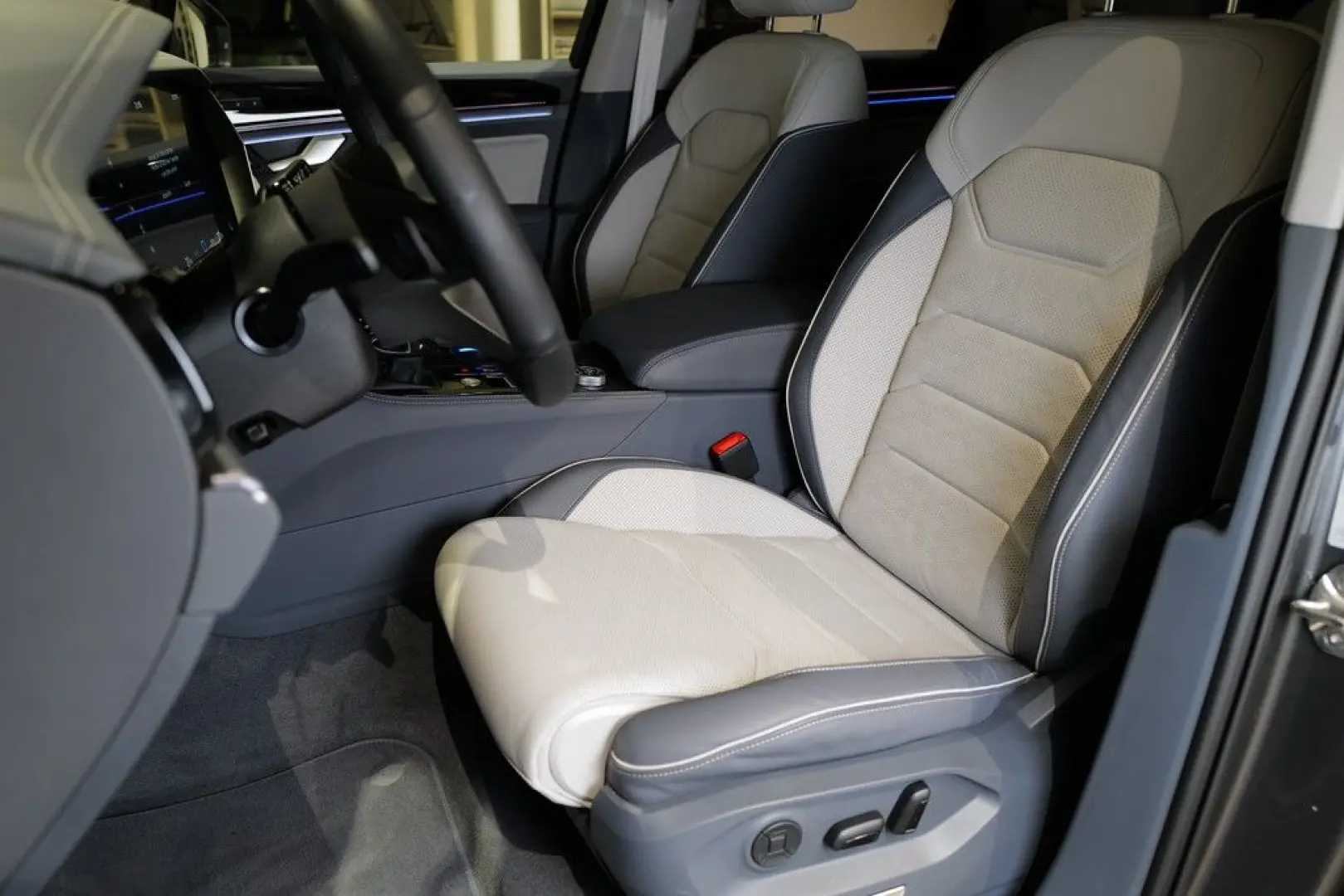 Touareg 3.0TDI R-Line Blackstyle Pano Allradlenk