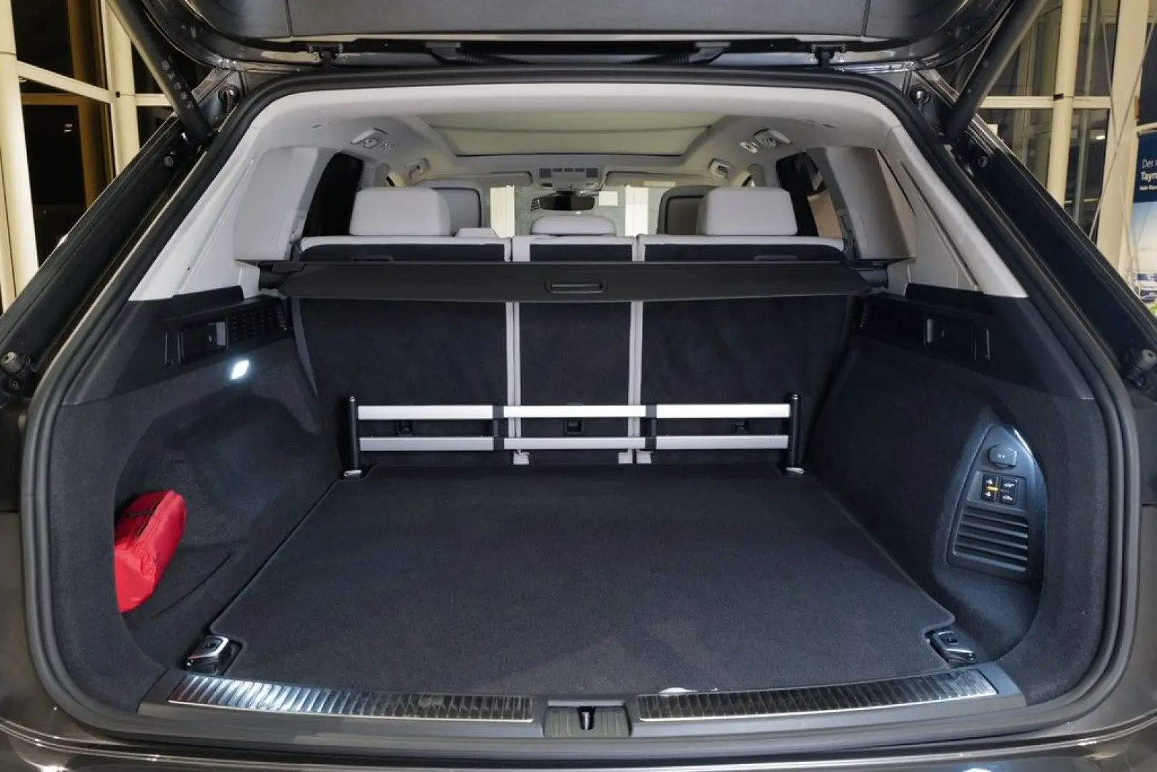 Touareg 3.0TDI R-Line Blackstyle Pano Allradlenk