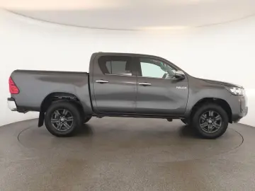 Hilux Double Cab 2.8 4x4 Comfort Nav ACC Kam AHK