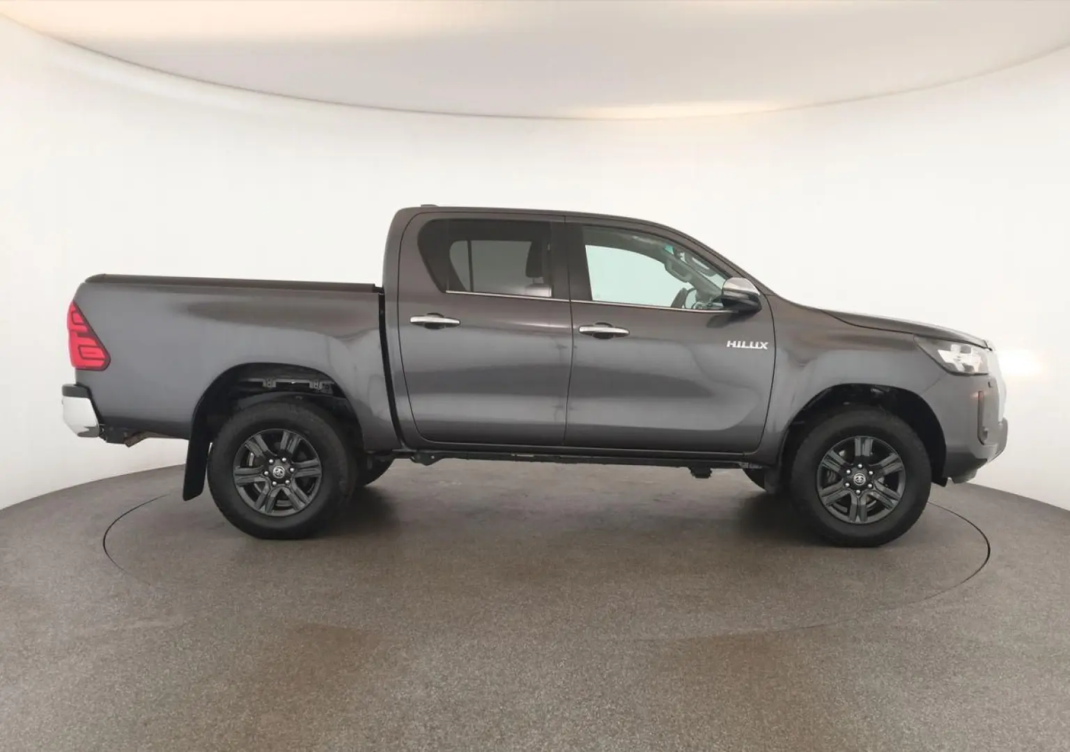 Hilux Double Cab 2.8 4x4 Comfort Nav ACC Kam AHK