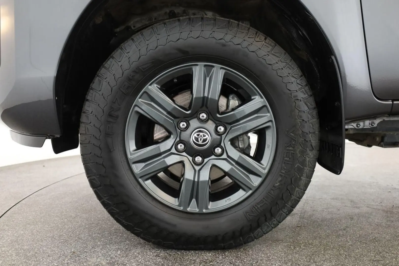 Hilux Double Cab 2.8 4x4 Comfort Nav ACC Kam AHK