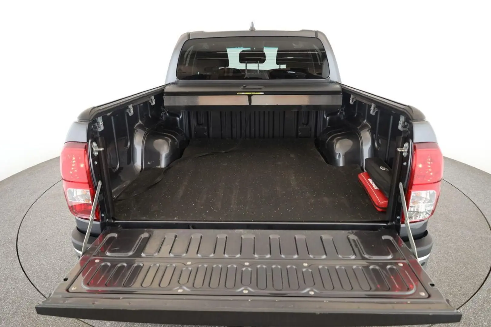 Hilux Double Cab 2.8 4x4 Comfort Nav ACC Kam AHK