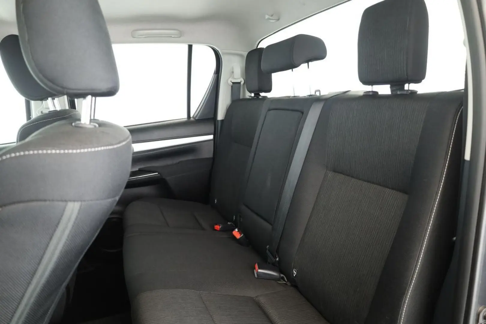 Hilux Double Cab 2.8 4x4 Comfort Nav ACC Kam AHK