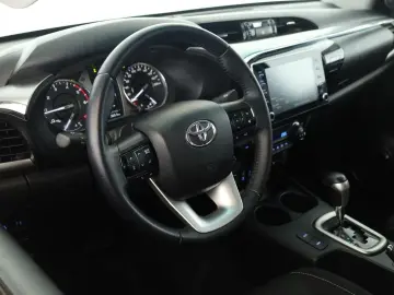 Hilux Double Cab 2.8 4x4 Comfort Nav ACC Kam AHK