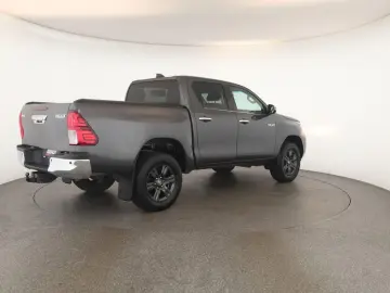 Hilux Double Cab 2.8 4x4 Comfort Nav ACC Kam AHK