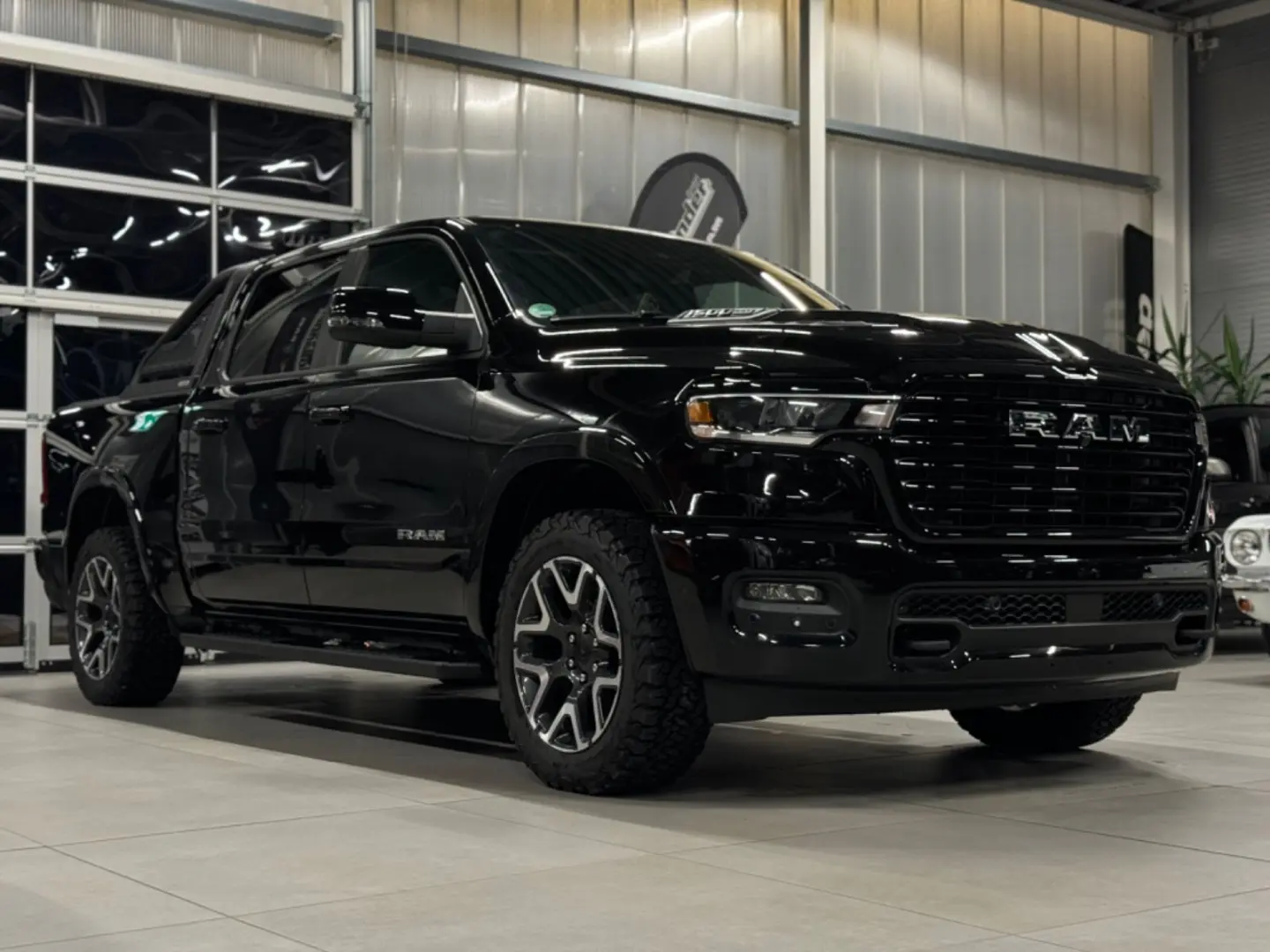 RAM 1500 Laramie LPG MY25 NAP Umbau LAZER