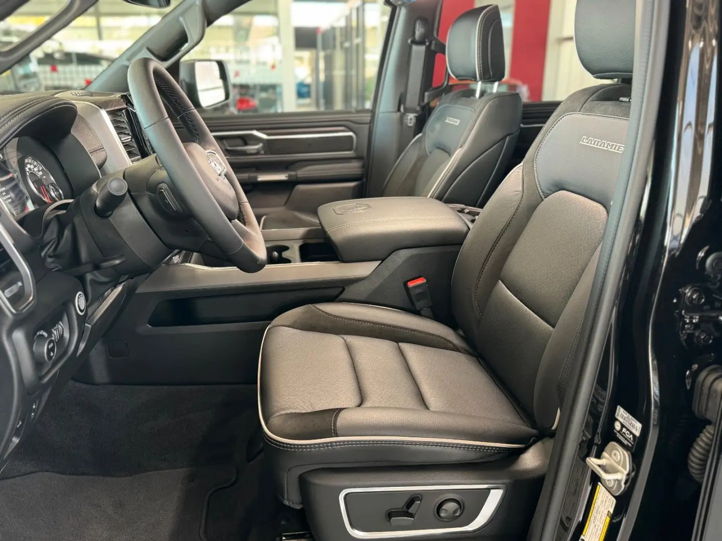 RAM 1500 Laramie LPG MY25 NAP Umbau LAZER