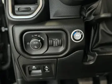RAM 1500 Laramie LPG MY25 NAP Umbau LAZER