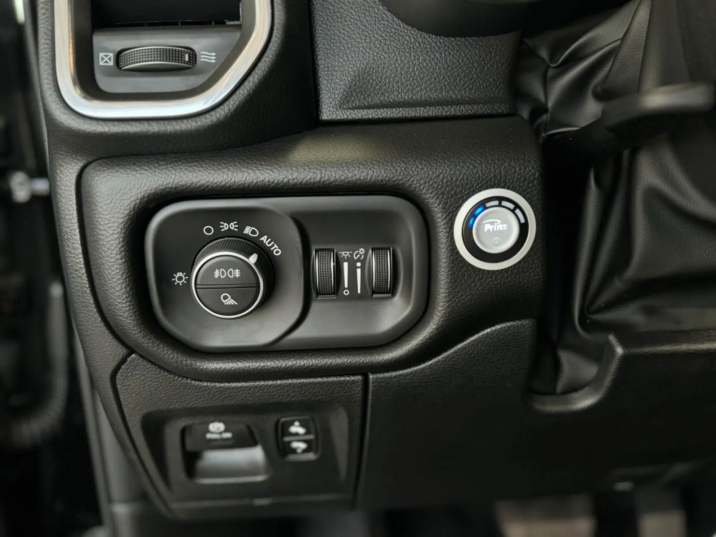 RAM 1500 Laramie LPG MY25 NAP Umbau LAZER