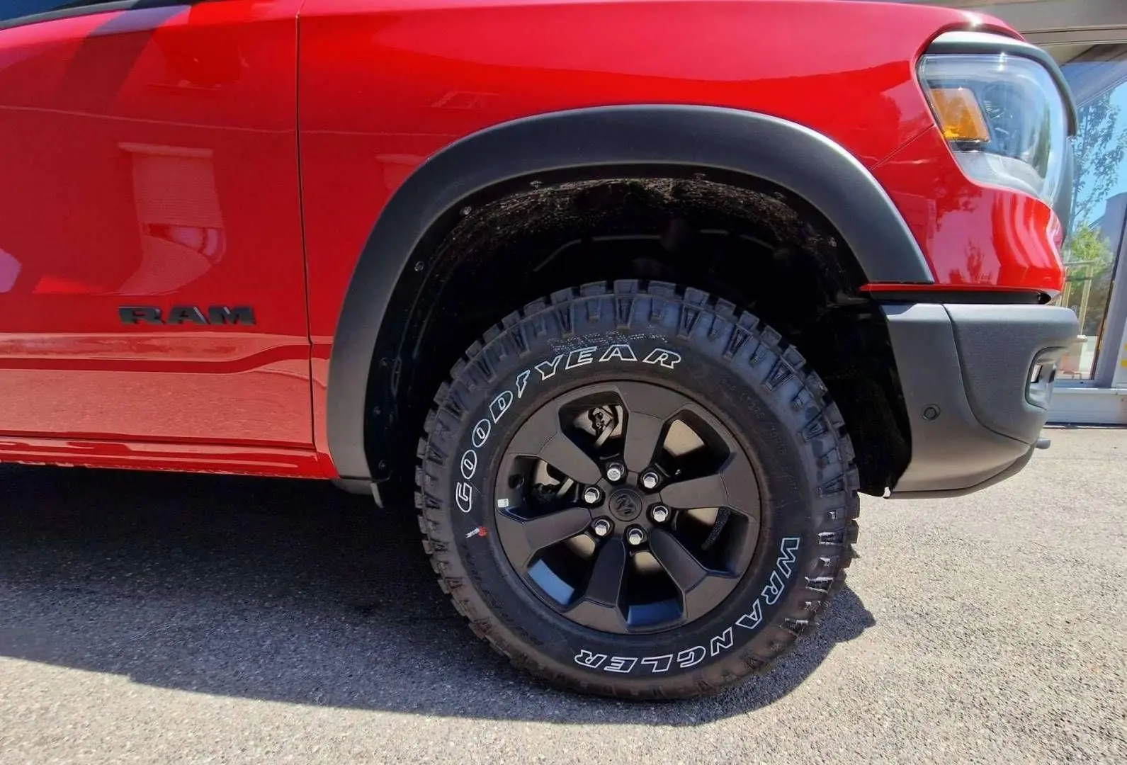 RAM Rebel Night 5,7l,LPG,elektr. Trittbretter