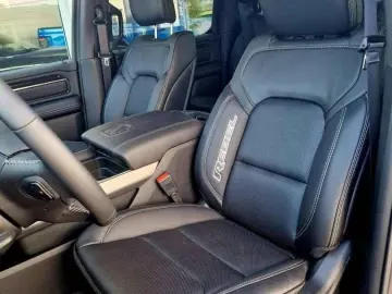 RAM Rebel Night 5,7l,LPG,elektr. Trittbretter