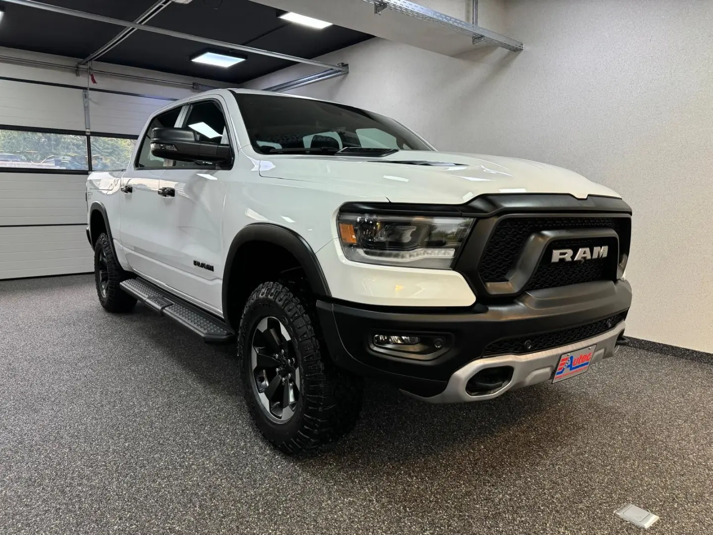 RAM REBEL G/T HEMI V8