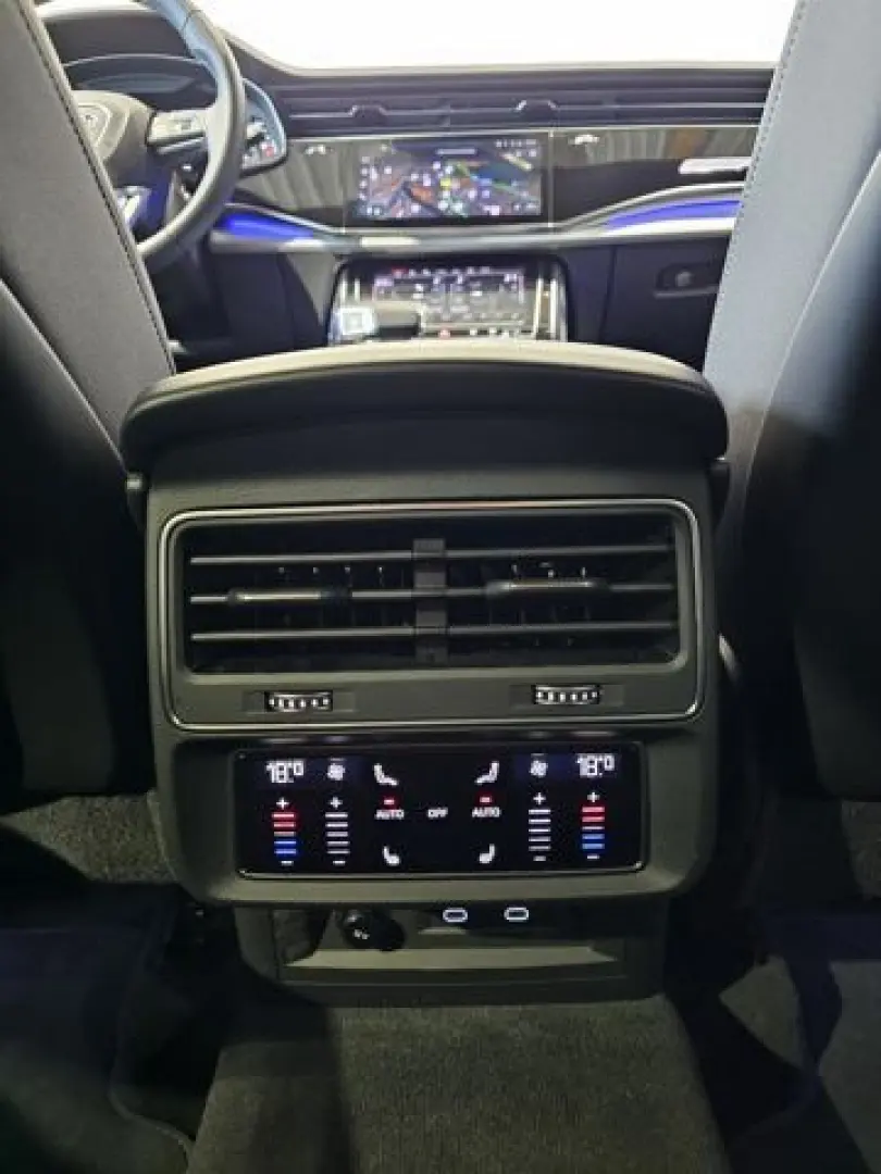 Audi Q8 50 TDI S Line Pano Matrix Softc.Hud 360