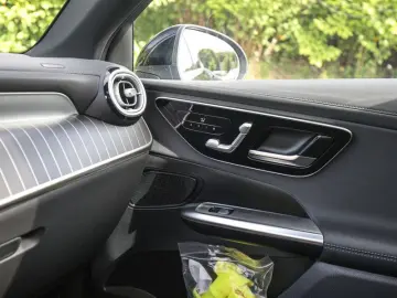 GLC 300 d 4M Coupé AMG-Sport/360/Pano/AHK/Distr
