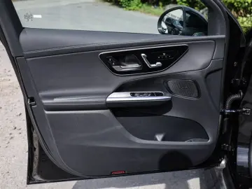 GLC 300 d 4M Coupé AMG-Sport/360/Pano/AHK/Distr