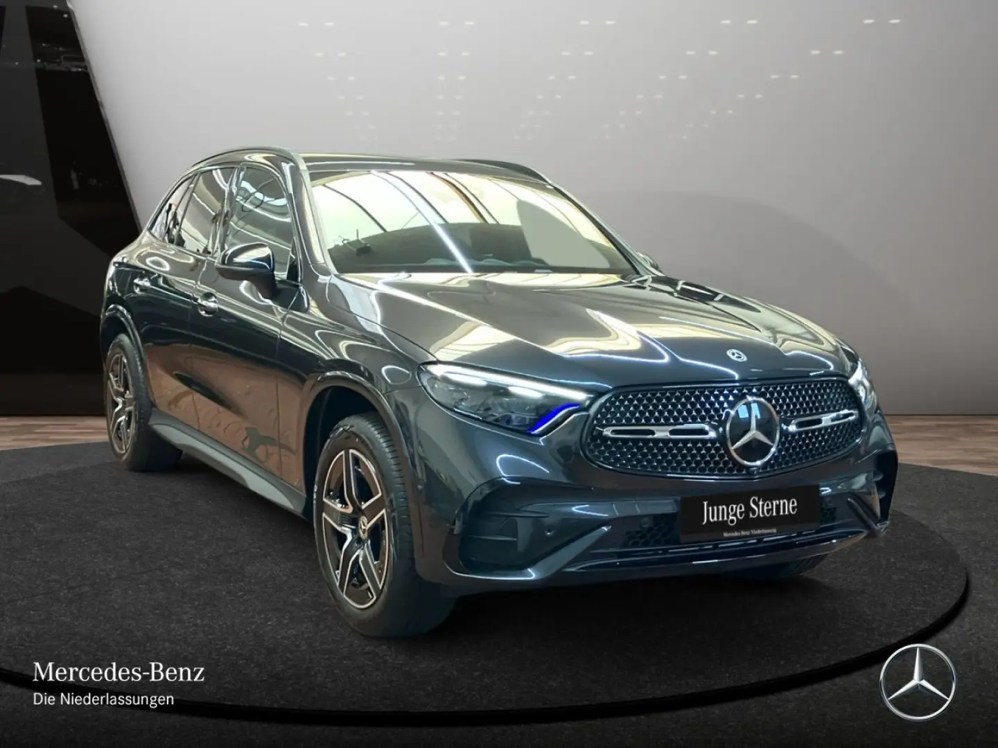 GLC 300 e 4M AMG PREMIUM/NIGHT/AHK/DISTR/SITZKLI