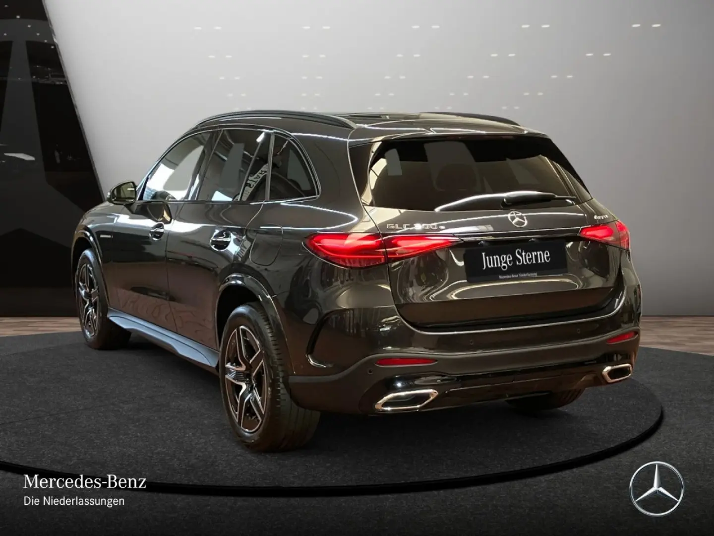 GLC 300 e 4M AMG PREMIUM/NIGHT/AHK/DISTR/SITZKLI