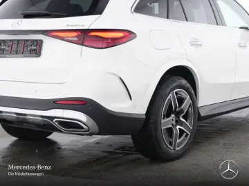 GLC 300 e 4M AMG Premium AHK PANO DIGITAL Distro