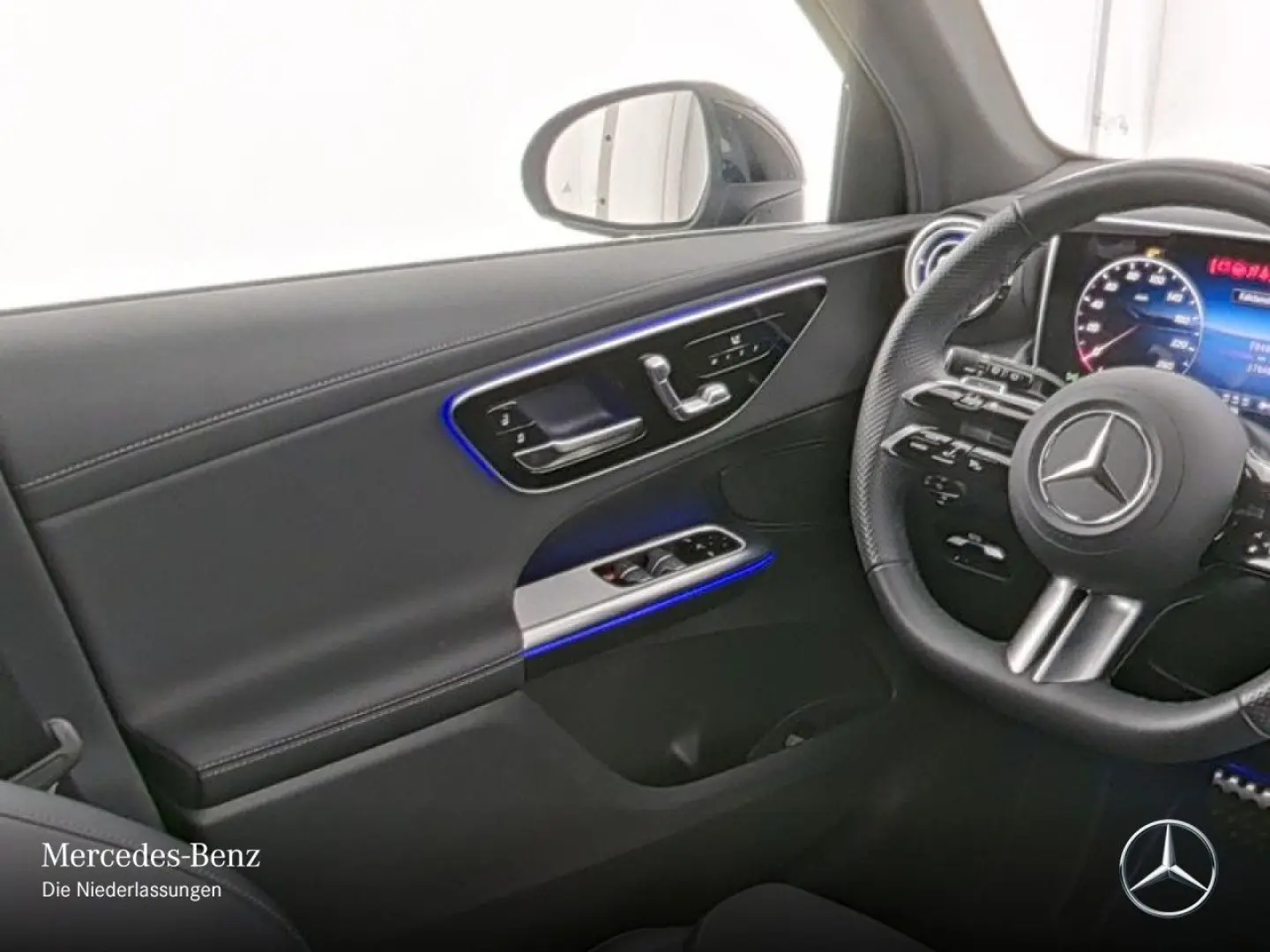 GLC 300 e 4M AMG PANO DIGITAL Distron MEMORY 19