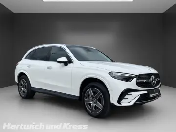 GLC 300 e AMG Line 4Matic Pano Burmester Memory