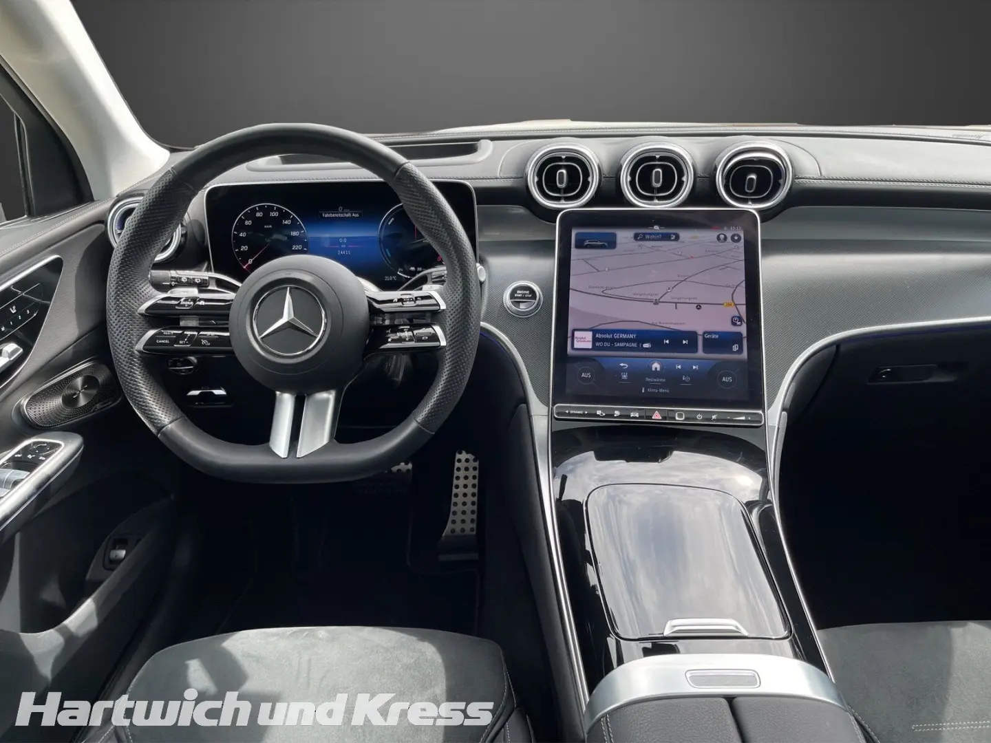 GLC 300 e AMG Line 4Matic+Pano+Burmester+Memory+