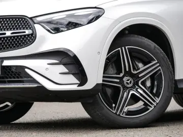 GLC 300e 4M AMG Prem+|KEYL|PANO|BURM|AHK|360°