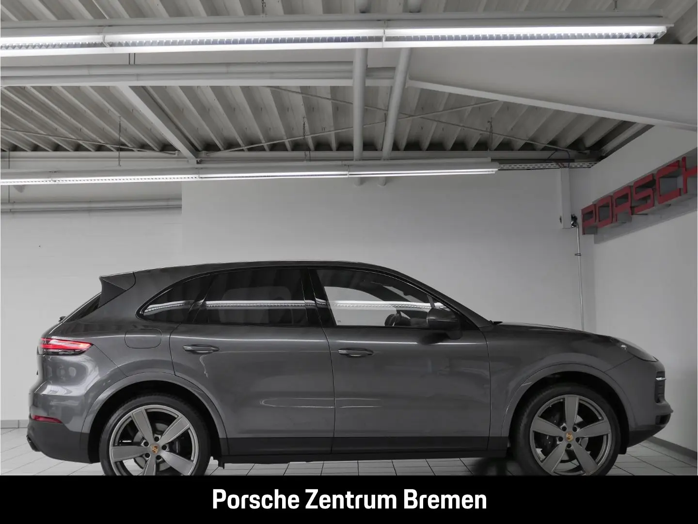 Cayenne BOSE Sportabgasanlage Panorama 22 Zoll