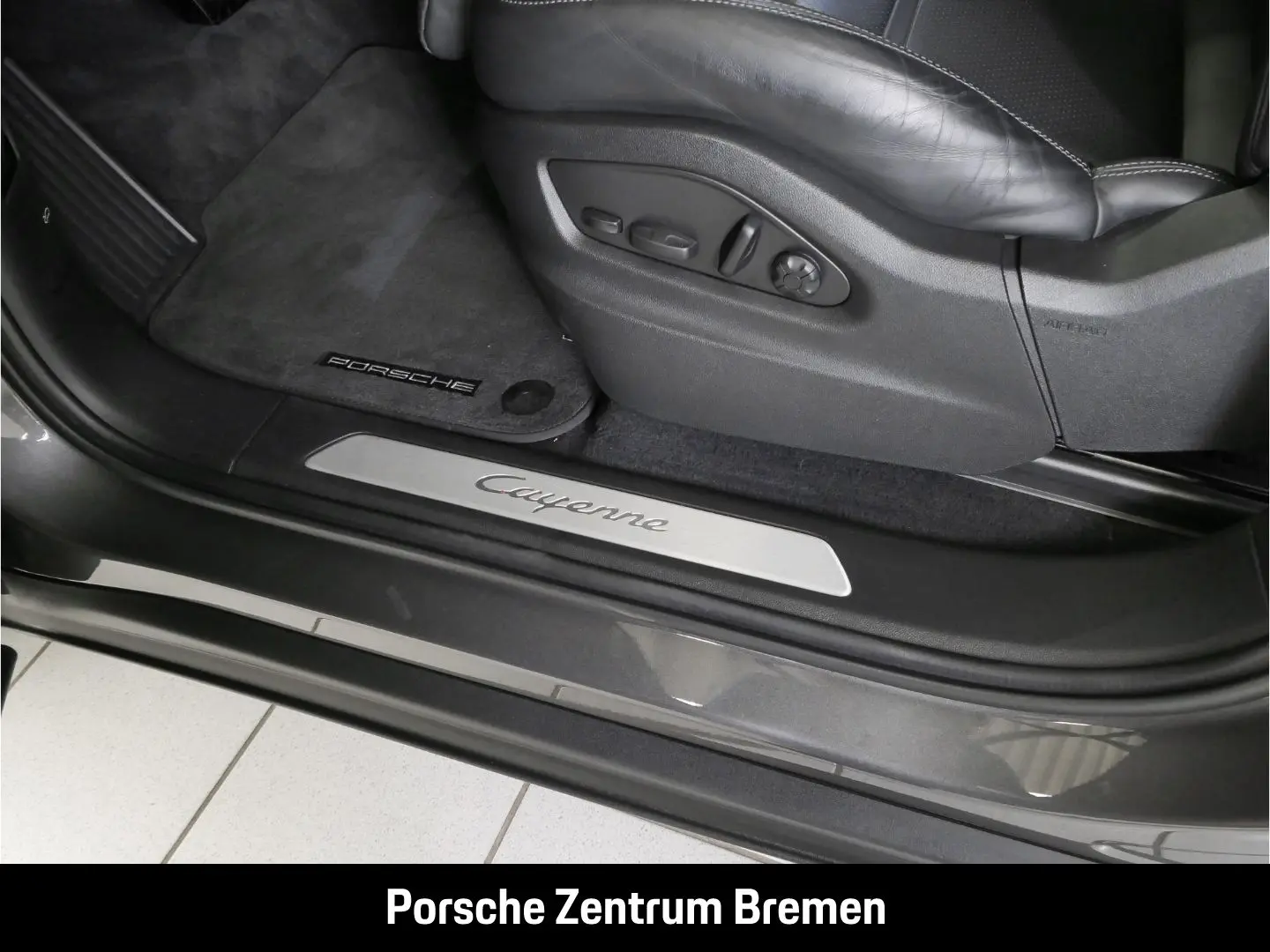 Cayenne BOSE Sportabgasanlage Panorama 22 Zoll