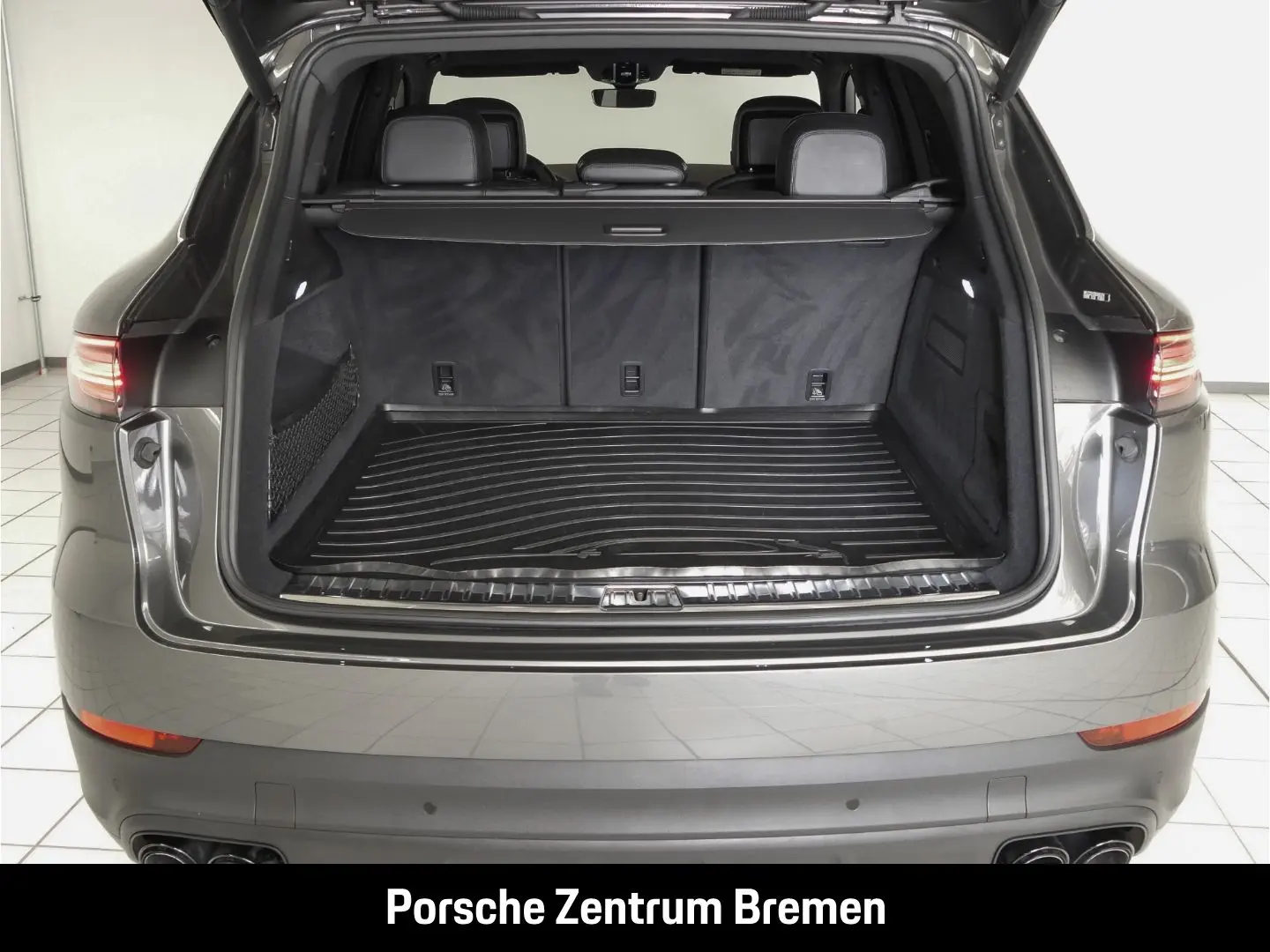 Cayenne BOSE Sportabgasanlage Panorama 22 Zoll