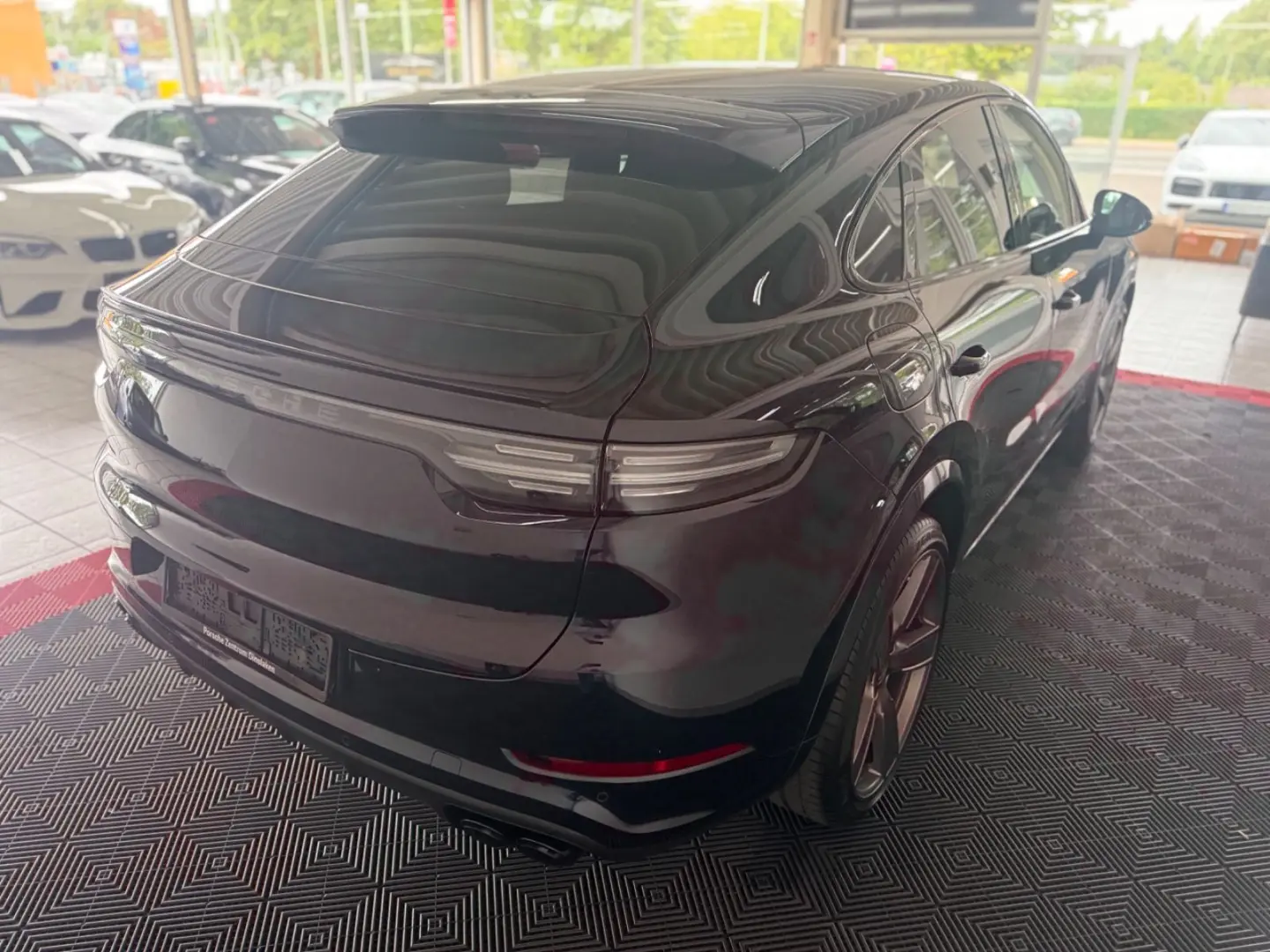 Cayenne Coupe Platinum Edition 1.Hand Approved