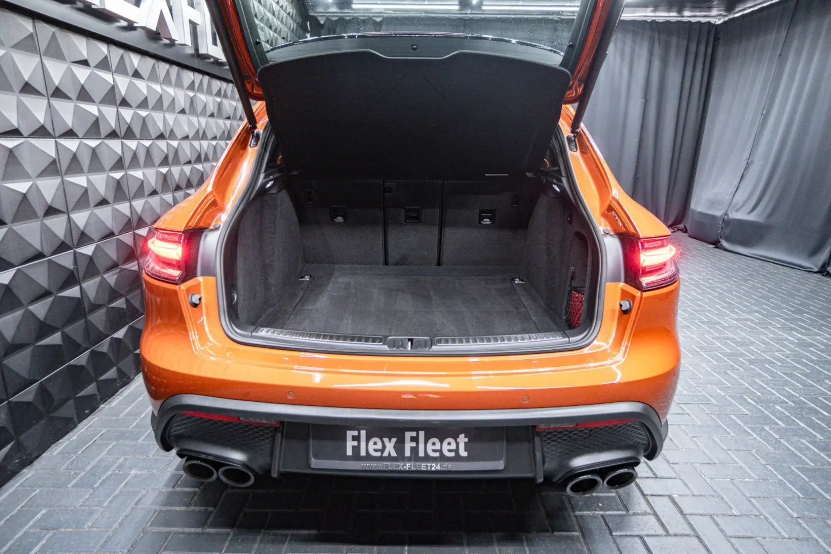 Macan 2.0T 14Wege Pano Chrono