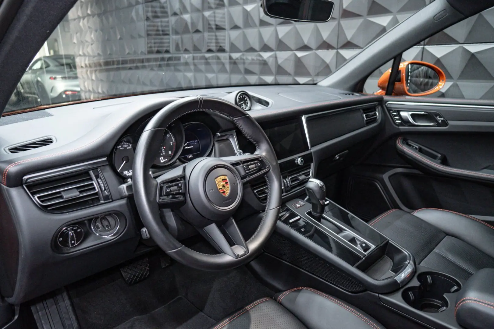 Macan 2.0T 14Wege Pano Chrono