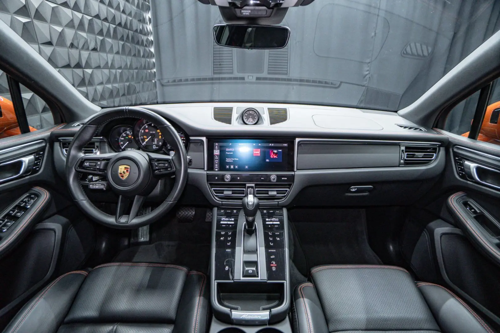 Macan 2.0T 14Wege Pano Chrono