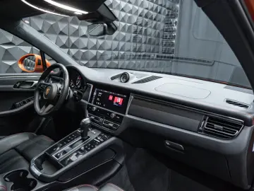 Macan 2.0T 14Wege Pano Chrono