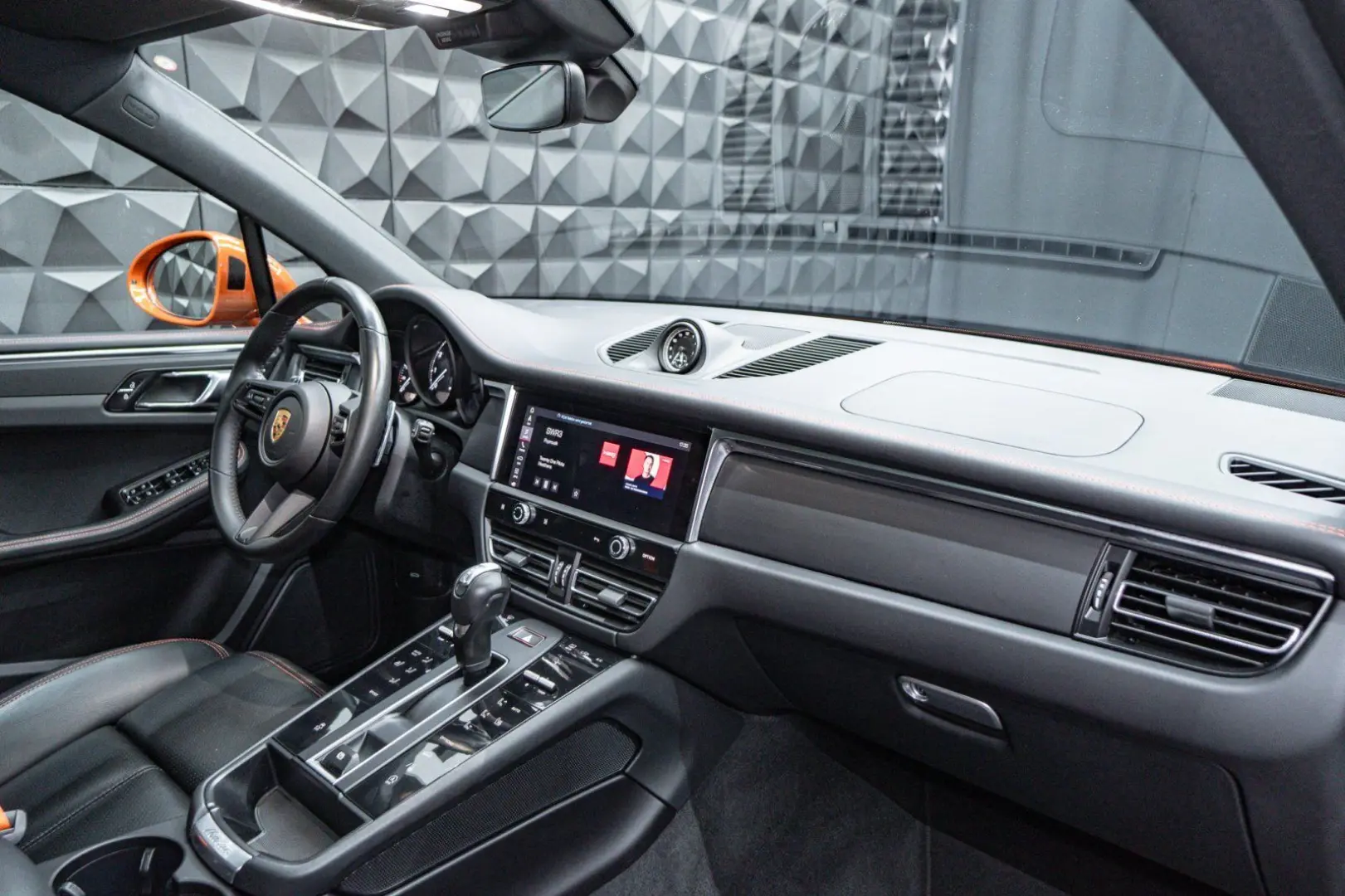 Macan 2.0T 14Wege Pano Chrono