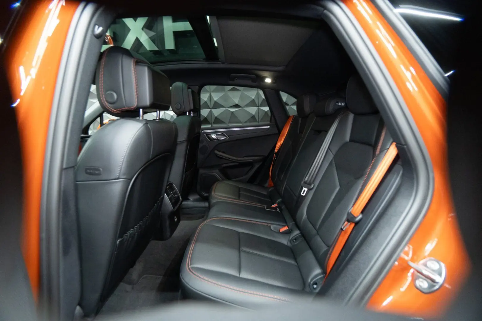 Macan 2.0T 14Wege Pano Chrono