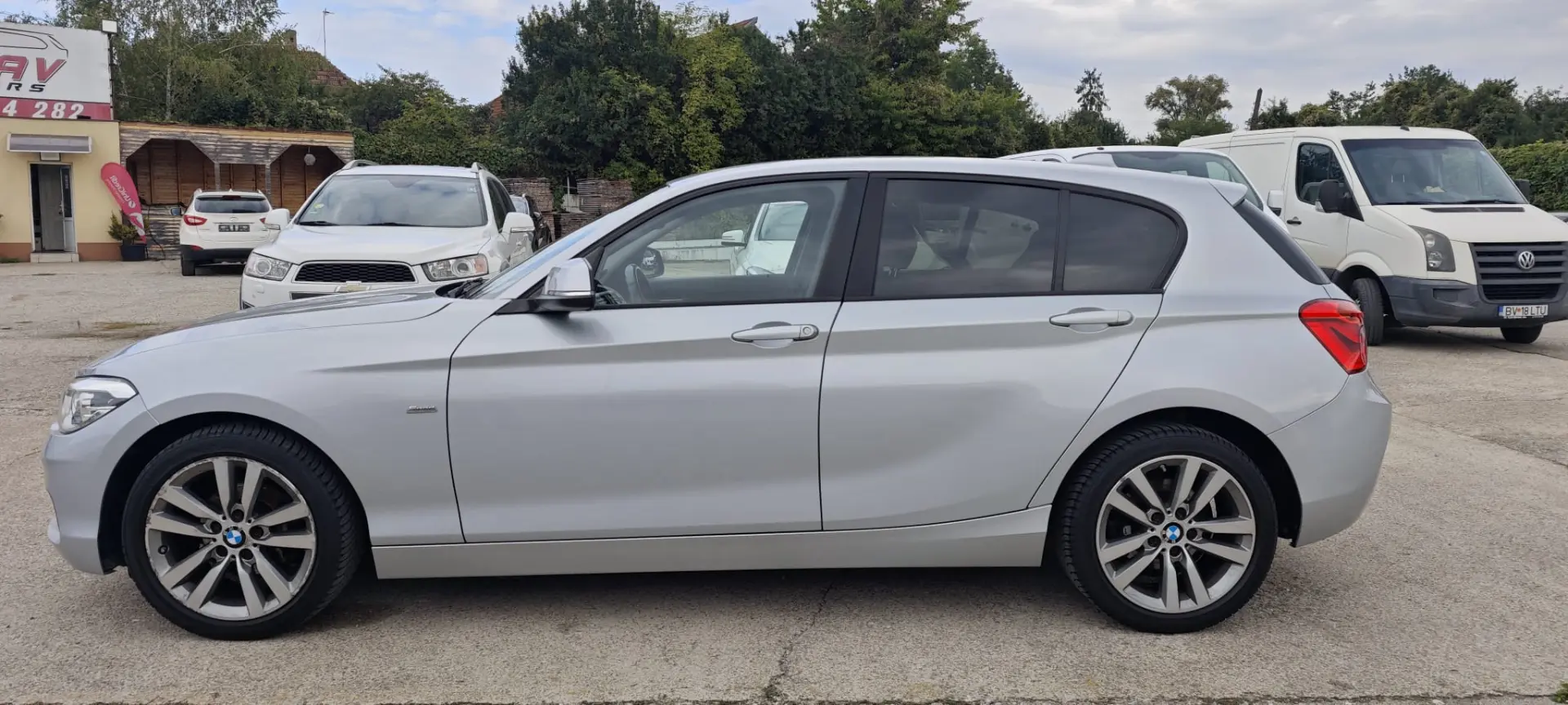 BMW Seria 1 Sport Line, Benzina, An 2016, 162.000 KM